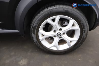 Nissan Juke N-Connecta Automatic Petrol SUV - Stock Number (1654879) - 32nd supplementary image