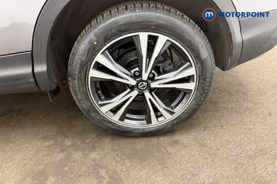 Nissan Qashqai N-Connecta Manual Petrol SUV - Stock Number (1660750) - 3rd supplementary image