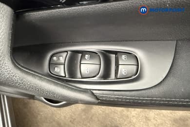 Nissan Qashqai N-Connecta Manual Petrol SUV - Stock Number (1660750) - 29th supplementary image