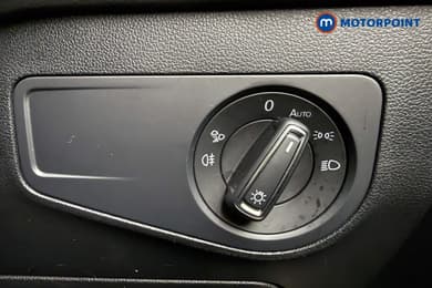 Volkswagen Tiguan R-Line Edition Automatic Petrol SUV - Stock Number (1679729) - 17th supplementary image