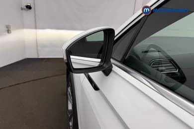 Volkswagen Tiguan R-Line Edition Automatic Petrol SUV - Stock Number (1679729) - 30th supplementary image