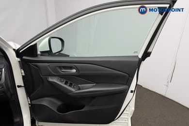 Nissan Qashqai Acenta Premium Automatic Petrol SUV - Stock Number (1683115) - 23rd supplementary image