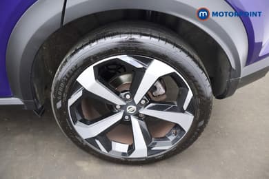 Nissan Juke Tekna Manual Petrol SUV - Stock Number (1687323) - 2nd supplementary image