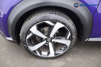 Nissan Juke Tekna Manual Petrol SUV - Stock Number (1687323) - 1st supplementary image