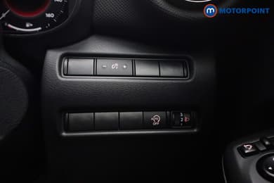 Nissan Juke N-Connecta Automatic Petrol SUV - Stock Number (1667434) - 8th supplementary image