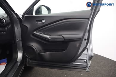 Nissan Juke N-Connecta Automatic Petrol SUV - Stock Number (1667434) - 18th supplementary image