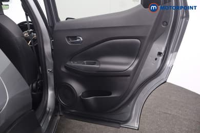Nissan Juke N-Connecta Automatic Petrol SUV - Stock Number (1667434) - 19th supplementary image