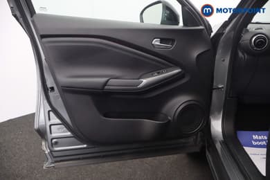Nissan Juke N-Connecta Automatic Petrol SUV - Stock Number (1667434) - 21st supplementary image
