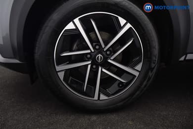 Nissan Juke N-Connecta Automatic Petrol SUV - Stock Number (1667434) - 22nd supplementary image