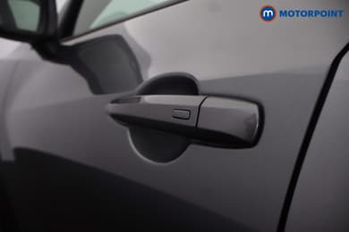 Nissan Juke N-Connecta Automatic Petrol SUV - Stock Number (1667434) - 44th supplementary image