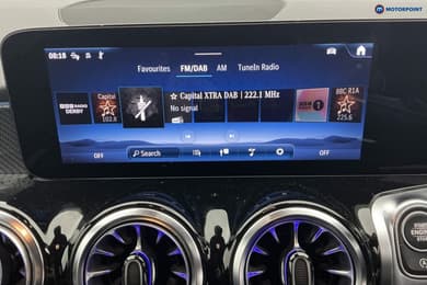 Mercedes-Benz GLB Amg Line Automatic Diesel SUV - Stock Number (1676444) - 2nd supplementary image