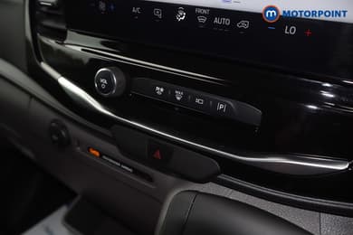 Ford Transit Limited Automatic Diesel Medium Roof Van - Stock Number (1685467) - 14th supplementary image