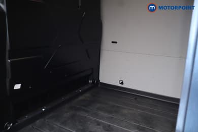 Ford Transit Limited Automatic Diesel Medium Roof Van - Stock Number (1685467) - 40th supplementary image