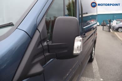 Ford Transit Limited Automatic Diesel Medium Roof Van - Stock Number (1685467) - 52nd supplementary image