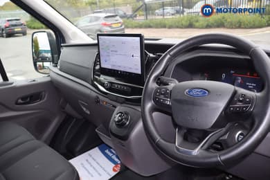Ford Transit Limited Automatic Diesel Medium Roof Van - Stock Number (1685467) - 1st supplementary image