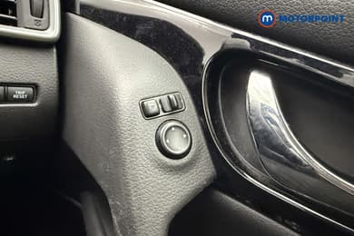 Nissan Qashqai Acenta Premium Manual Diesel SUV - Stock Number (1662095) - 18th supplementary image