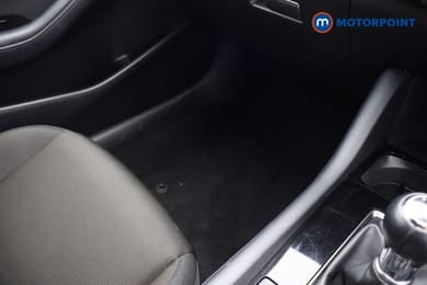 Mazda 3 Exclusive-Line Manual Petrol Hatchback - Stock Number (1677853) - 17th supplementary image