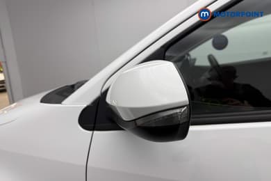 Toyota Yaris Design Automatic Petrol-Electric Hybrid Hatchback - Stock Number (1680514) - 3rd supplementary image