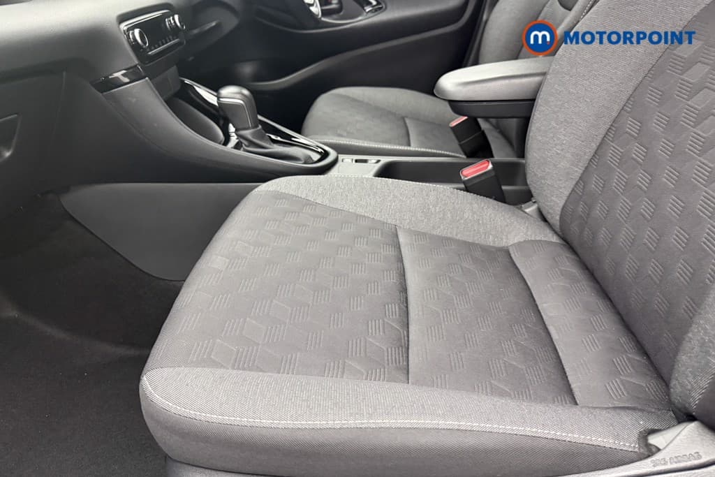 Toyota Yaris Design Automatic Petrol-Electric Hybrid Hatchback - Stock Number (1680514) - 8th supplementary image