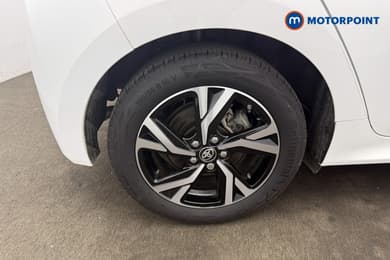 Toyota Yaris Design Automatic Petrol-Electric Hybrid Hatchback - Stock Number (1680514) - 21st supplementary image