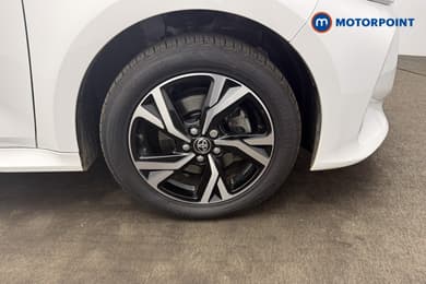 Toyota Yaris Design Automatic Petrol-Electric Hybrid Hatchback - Stock Number (1680514) - 26th supplementary image