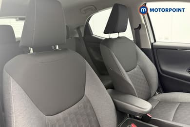 Toyota Yaris Design Automatic Petrol-Electric Hybrid Hatchback - Stock Number (1680514) - 32nd supplementary image