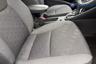 Toyota Yaris Design Automatic Petrol-Electric Hybrid Hatchback - Stock Number (1680514) - 33rd supplementary image