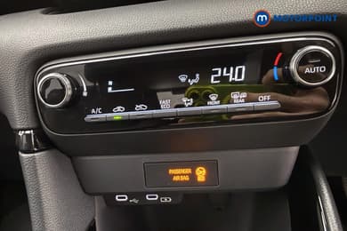 Toyota Yaris Design Automatic Petrol-Electric Hybrid Hatchback - Stock Number (1680514) - 41st supplementary image