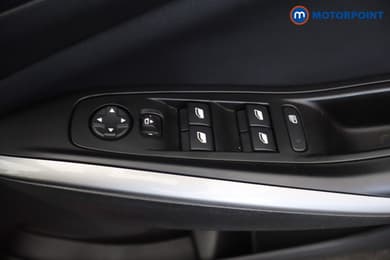 Vauxhall Grandland Ultimate Manual Petrol SUV - Stock Number (1688632) - 32nd supplementary image