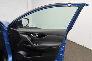 Nissan Qashqai Acenta Premium Manual Diesel SUV - Stock Number (1672487) - 29th supplementary image