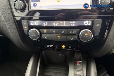 Nissan Qashqai Acenta Premium Manual Diesel SUV - Stock Number (1672487) - 42nd supplementary image