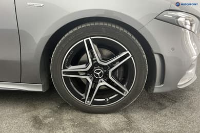 Mercedes-Benz A Class Amg Line Executive Edition Automatic Petrol Hatchback - Stock Number (1684565) - 32nd supplementary image