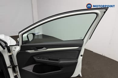 Volkswagen Golf Life Manual Petrol Hatchback - Stock Number (1684581) - 28th supplementary image