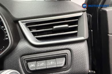 Renault Clio Iconic Manual Petrol Hatchback - Stock Number (1685011) - 23rd supplementary image