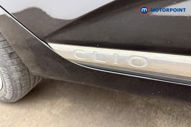 Renault Clio Iconic Manual Petrol Hatchback - Stock Number (1685011) - 25th supplementary image