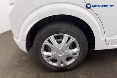 Dacia Sandero Essential Manual Petrol Hatchback - Stock Number (1687518) - 5th supplementary image