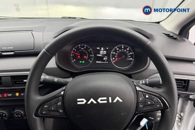 Dacia Sandero Essential Manual Petrol Hatchback - Stock Number (1687518) - 29th supplementary image