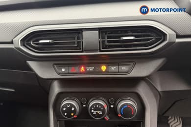 Dacia Sandero Essential Manual Petrol Hatchback - Stock Number (1687518) - 30th supplementary image