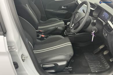 Vauxhall Corsa YES Manual Petrol Hatchback - Stock Number (1639901) - 4th supplementary image