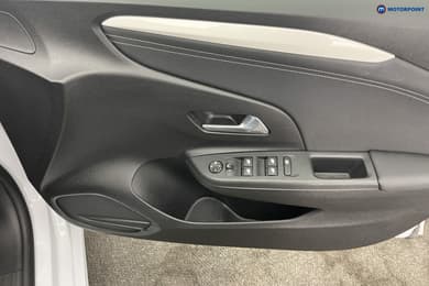 Vauxhall Corsa YES Manual Petrol Hatchback - Stock Number (1639901) - 20th supplementary image