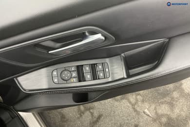 Nissan X-Trail N-Connecta Automatic Petrol-Electric Hybrid SUV - Stock Number (1673618) - 20th supplementary image