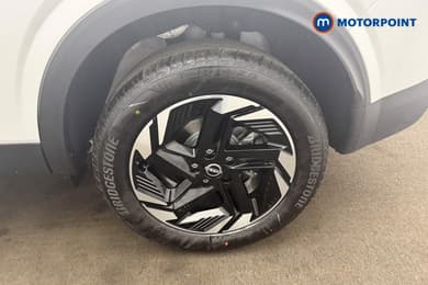 Nissan Qashqai N-Connecta Automatic Petrol SUV - Stock Number (1683501) - 34th supplementary image