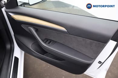 Tesla Model 3 Standard Plus Automatic Electric Saloon - Stock Number (1688138) - 17th supplementary image