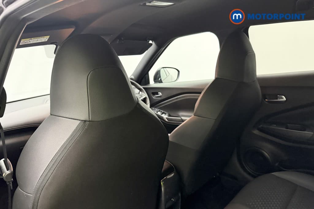 Nissan Juke N-Connecta Manual Petrol SUV - Stock Number (1688241) - 8th supplementary image