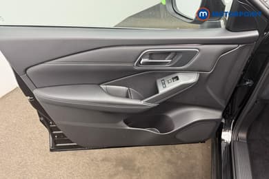 Nissan Qashqai Tekna Automatic Petrol-Electric Hybrid SUV - Stock Number (1688255) - 7th supplementary image
