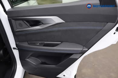 Renault Austral Iconic Esprit Alpine Automatic Petrol-Electric Hybrid SUV - Stock Number (1689806) - 23rd supplementary image