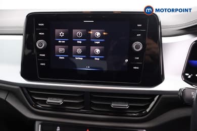 Volkswagen T-Roc Life Manual Petrol SUV - Stock Number (1652211) - 9th supplementary image