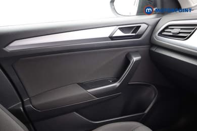 Volkswagen T-Roc Life Manual Petrol SUV - Stock Number (1652211) - 13th supplementary image