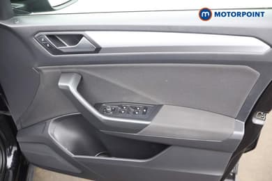 Volkswagen T-Roc Life Manual Petrol SUV - Stock Number (1652211) - 14th supplementary image