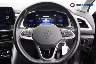 Volkswagen T-Roc Life Manual Petrol SUV - Stock Number (1652211) - 1st supplementary image